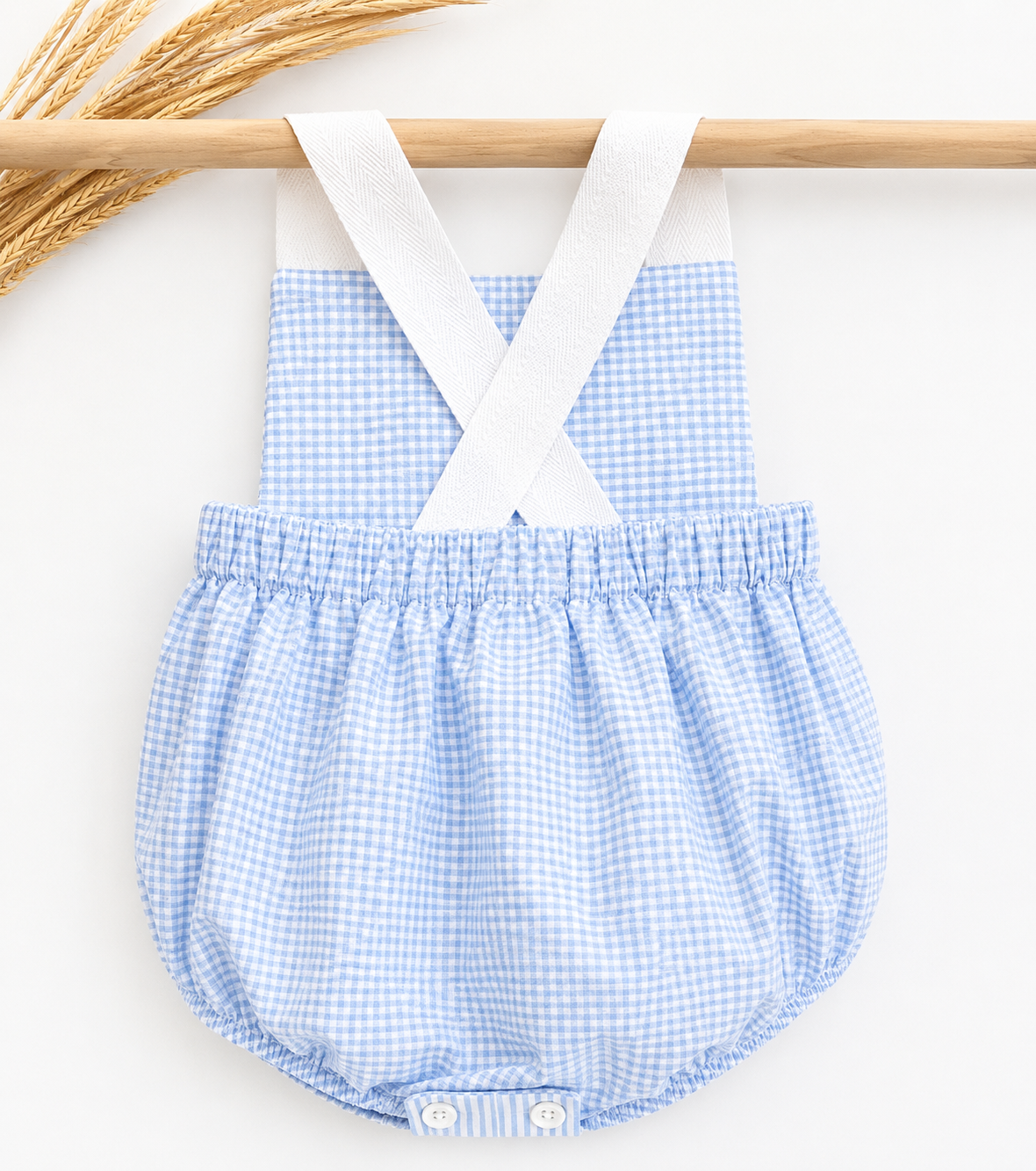 Barboteuse bébé à bretelles croisées Vichy bleu ciel