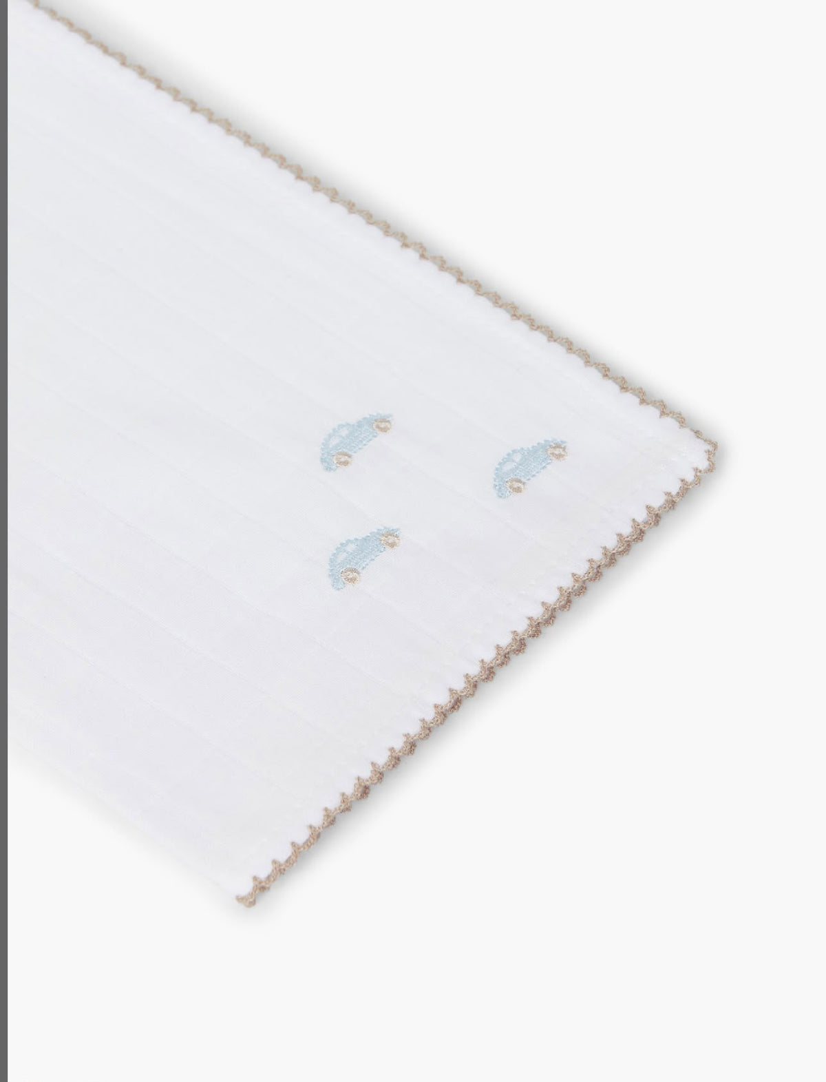 Lange bébé blanc brodé – Petites voitures bleues